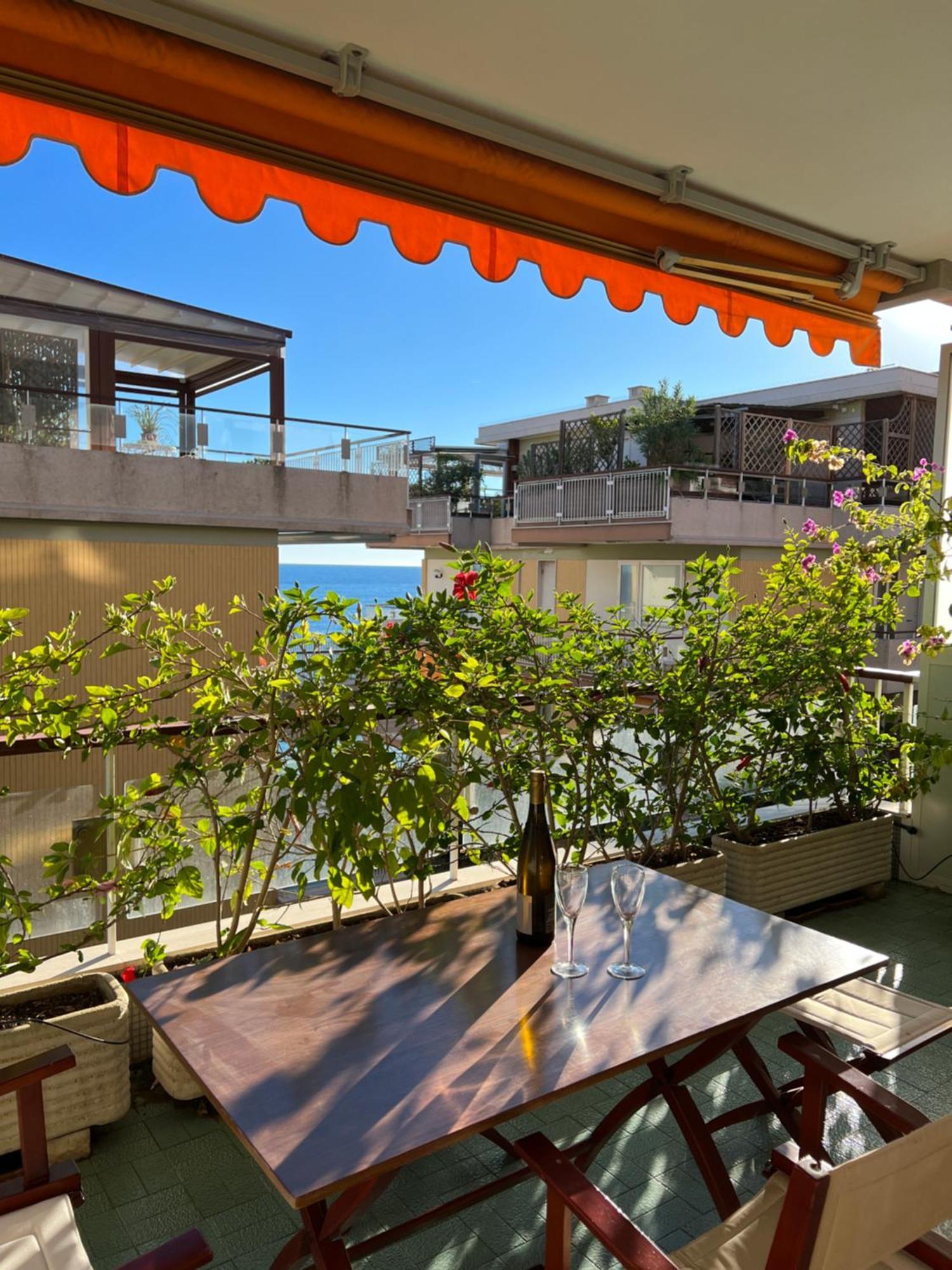 Tre Ponti Beach Apartment - Terrazzo Vista Mare Sanremo Exterior foto