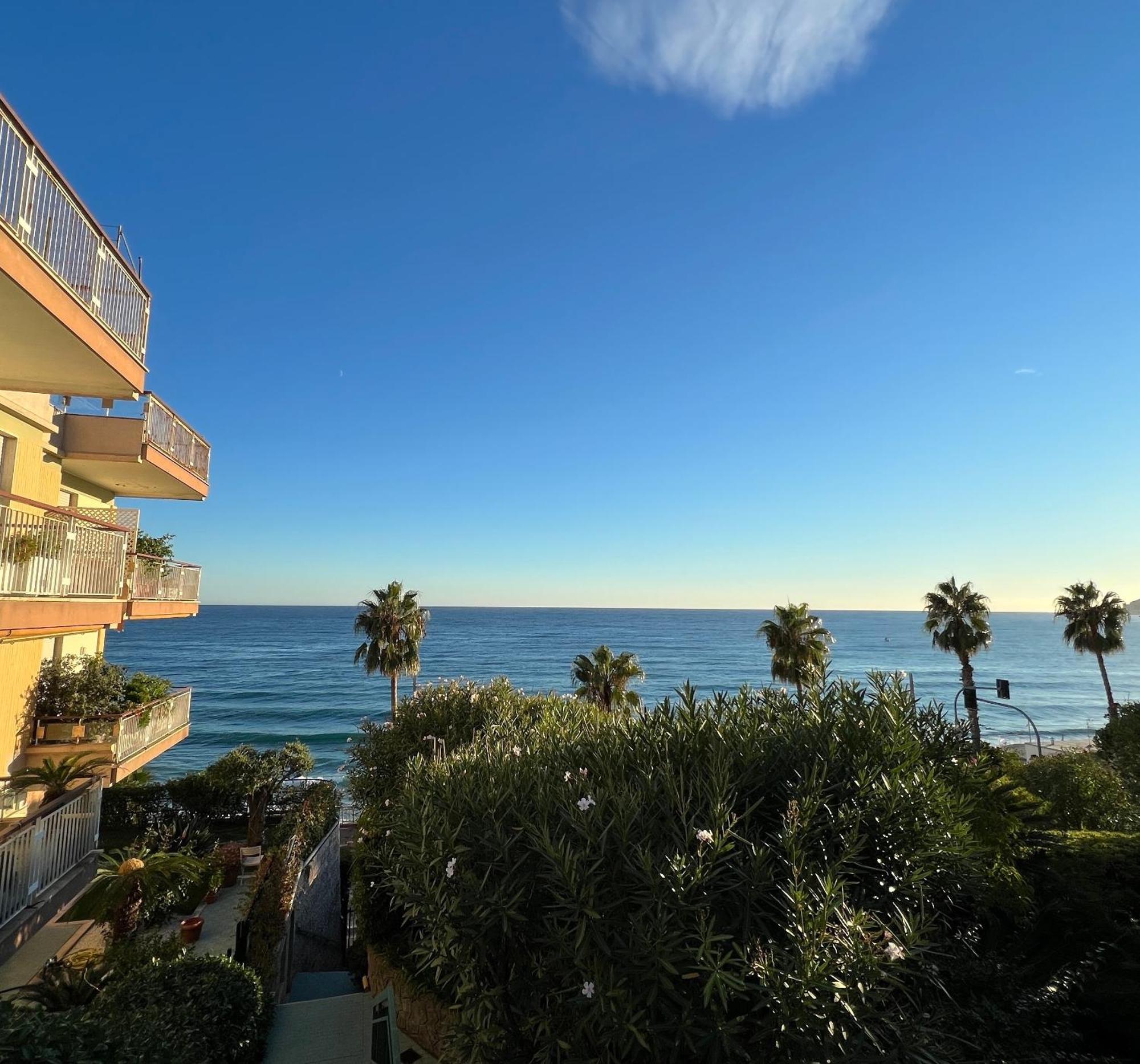 Tre Ponti Beach Apartment - Terrazzo Vista Mare Sanremo Exterior foto